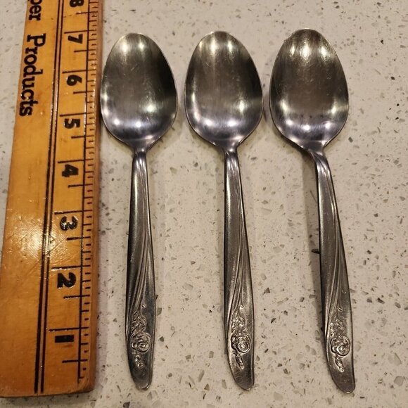 3 Oneida Custom Stainless Soup Spoons Flatware Dessert Roseanne Rose 1991 6.5" - Picture 1 of 5